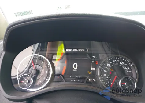 2021 Ram 1500 Laramie 4X4 5'7 Box z USA, uszkodzony, nr VIN 1C6SRFJT2MN560709